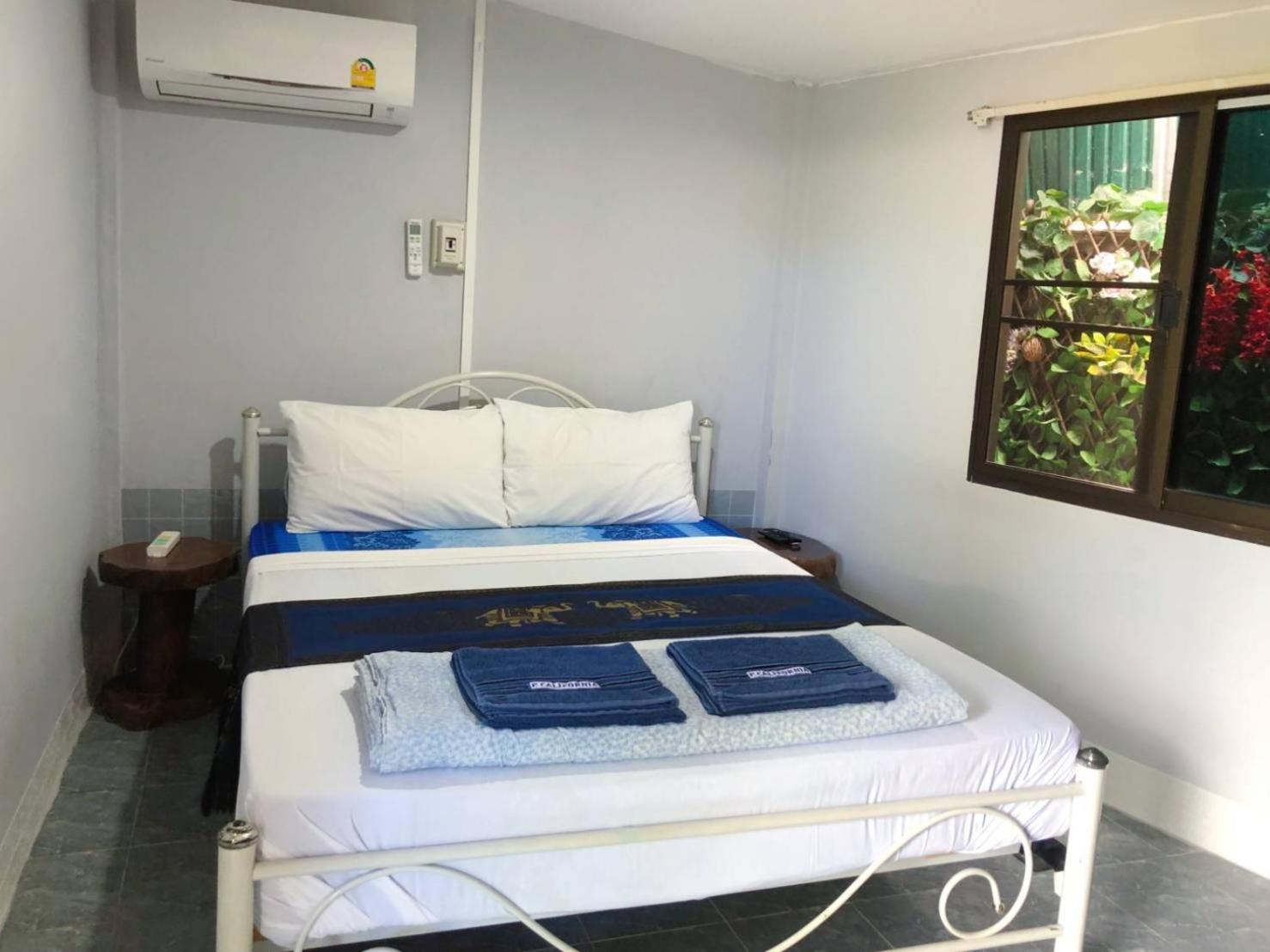 Nang Rong P.California Inter Hostel מראה חיצוני תמונה