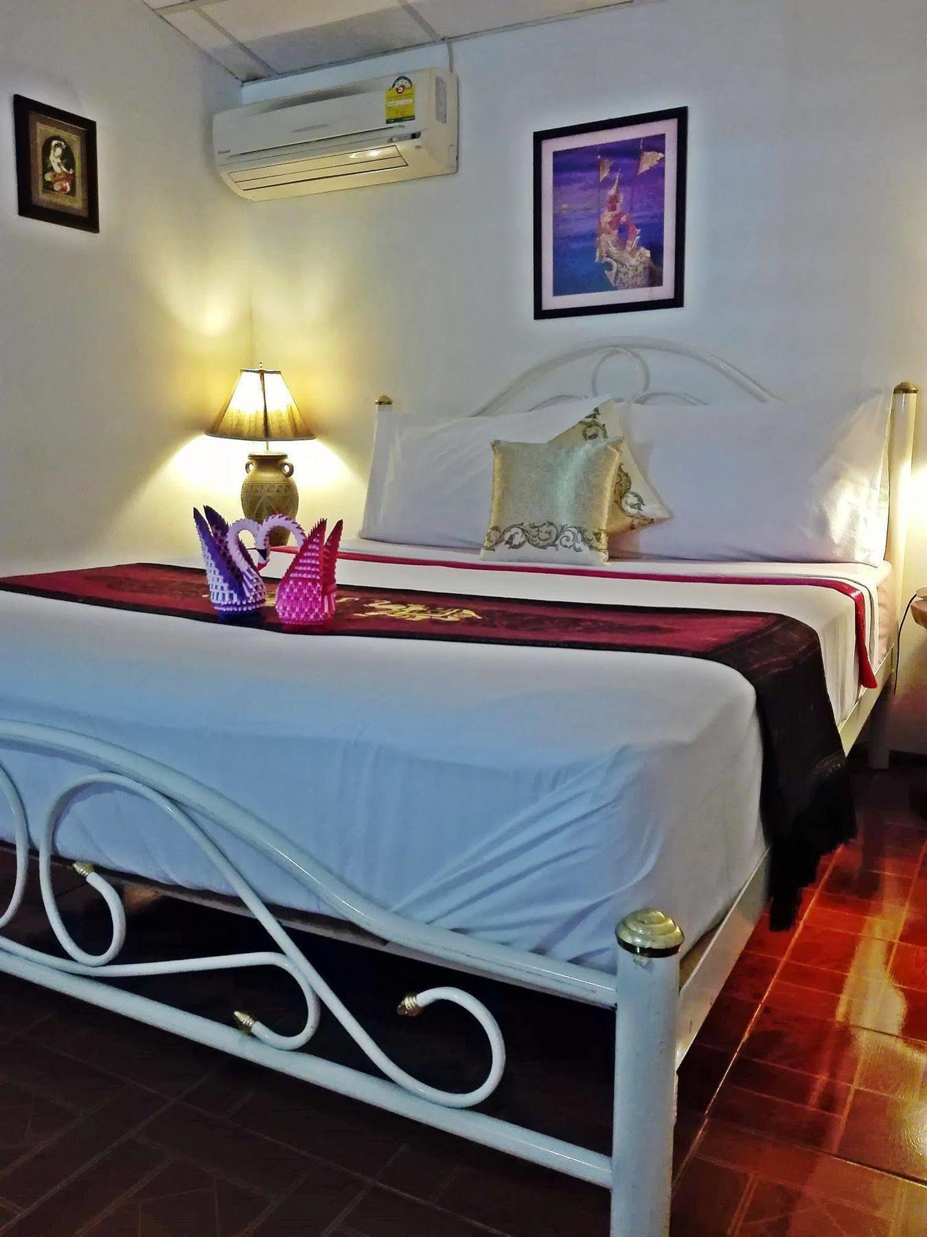 Nang Rong P.California Inter Hostel מראה חיצוני תמונה
